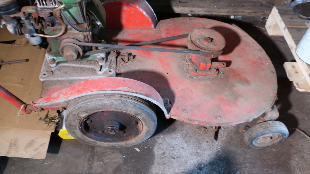 Lot 110 - Whirlwind Lawn Mower | AuctionsPlus