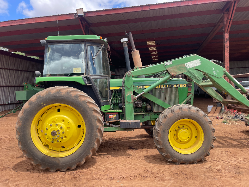 Lot 8 - John Deere 4450 | AuctionsPlus