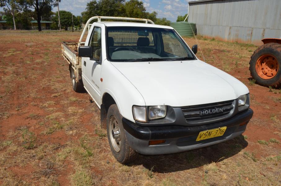 Lot 6 1999 2.8L Diesel, R9 Rodeo DX AuctionsPlus
