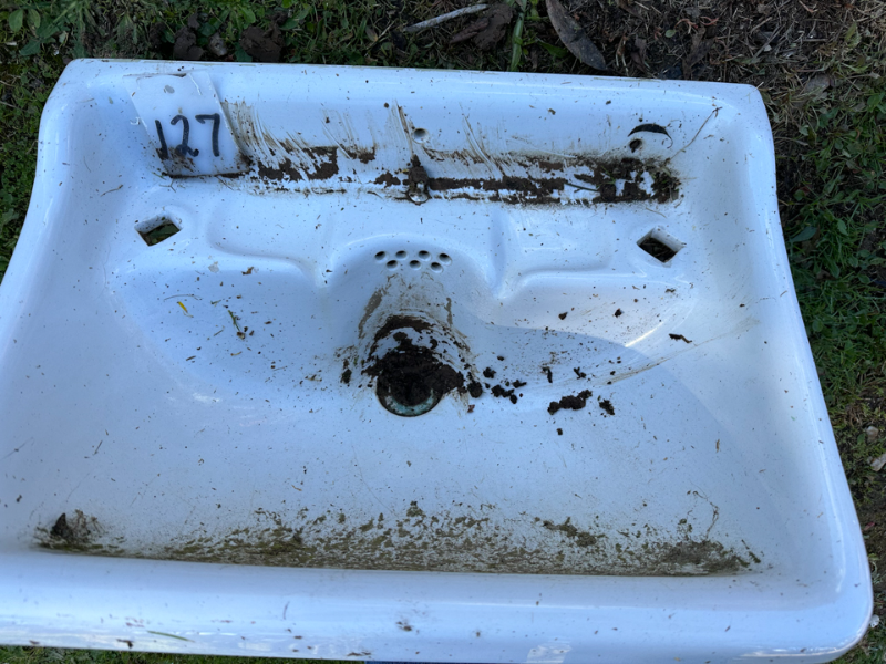 Lot 127 Cast Iron Bathroom sink AuctionsPlus