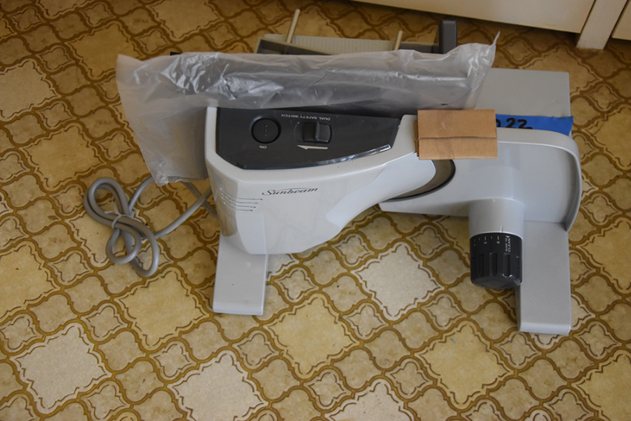 Lot 222 Sunbeam Meat Slicer AuctionsPlus