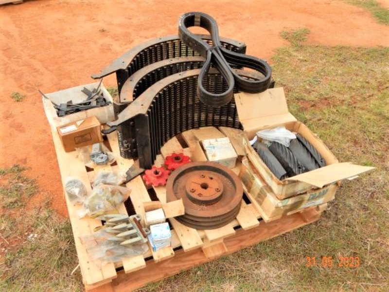 Lot 28 - Brand New Header Parts | AuctionsPlus