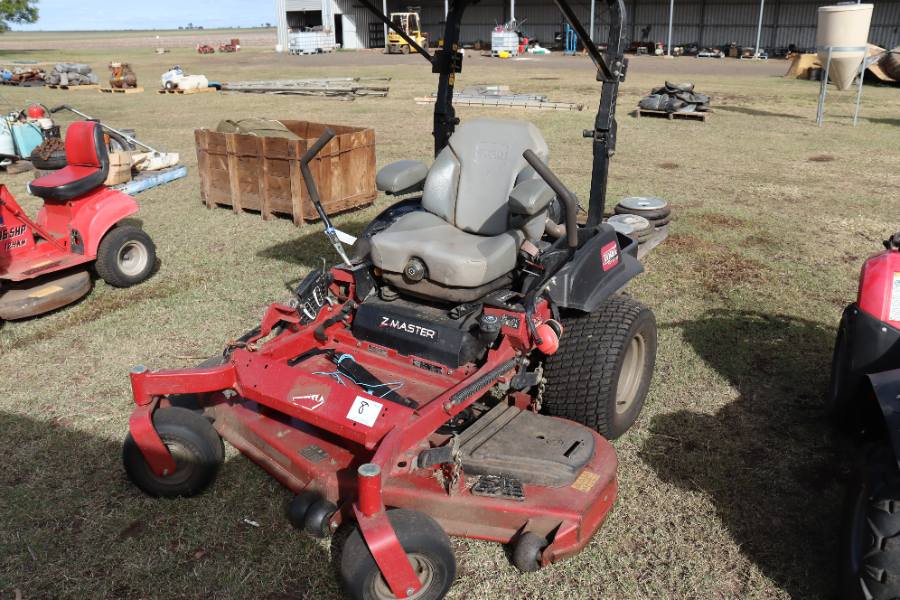 Toro z master commercial online mower 72 inch deck