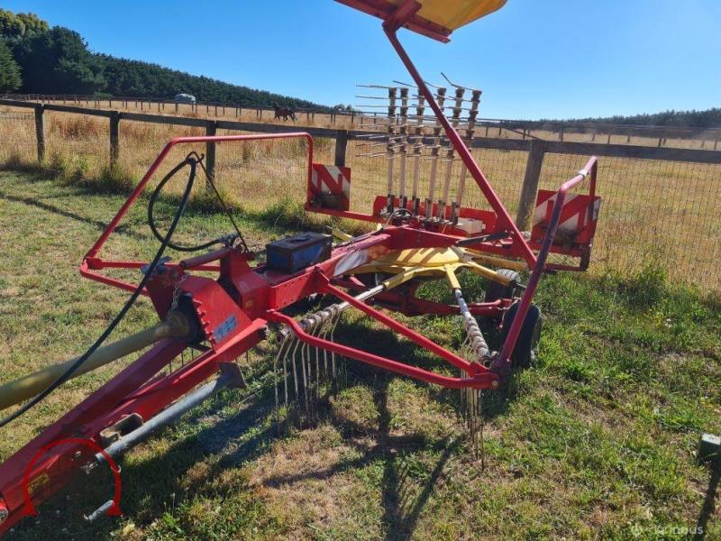 Lot 151 - Pottinger 461A single rotor rake, with New spare tyre ...