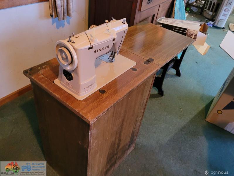 Singer Sewing Machine with Cast Iron Pedal AuctionsPlus