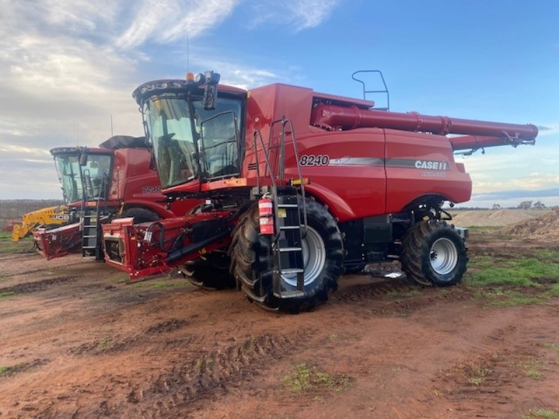 Lot 5 - 2015 Case IH 8240 Header | AuctionsPlus