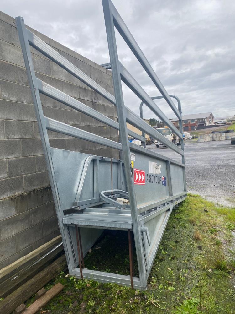 Lot 34 - Arrowquip Ramp Adjus 3.5m Beef Max | AuctionsPlus