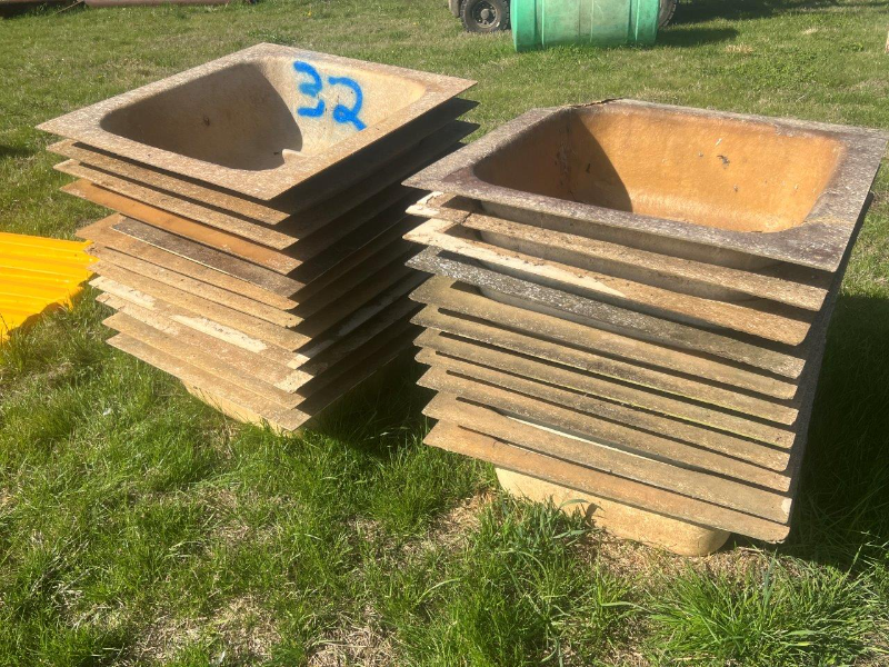 Lot 32 - QTY OF FIBREGLASS MOULDS | AuctionsPlus