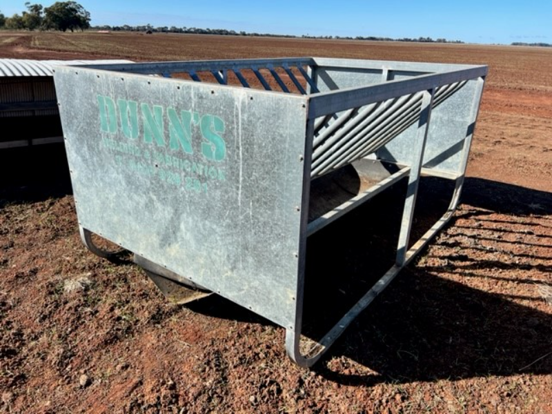 Lot 13 Hay Feeder (3) AuctionsPlus