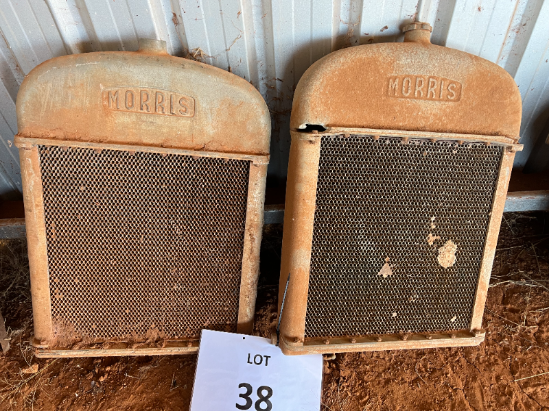 Lot 38 - Morris Radiators x 2 | AuctionsPlus
