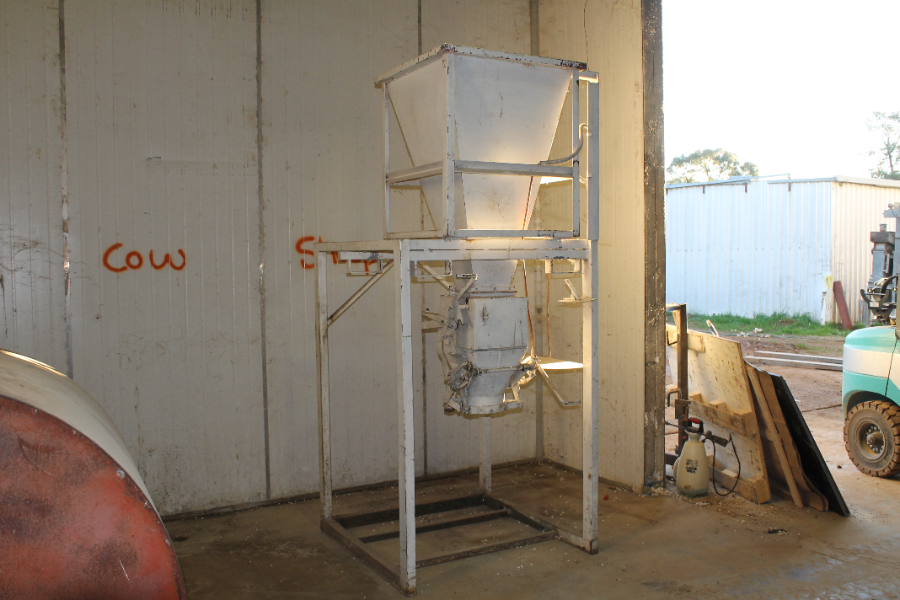 Lot 15 - Bagging Machine | AuctionsPlus