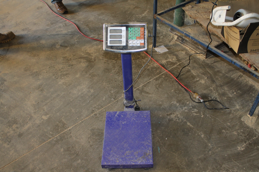 Lot 19 - Electric Scales | AuctionsPlus