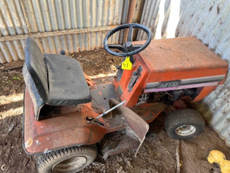 Lot 41 MTD Ride on Mower AuctionsPlus