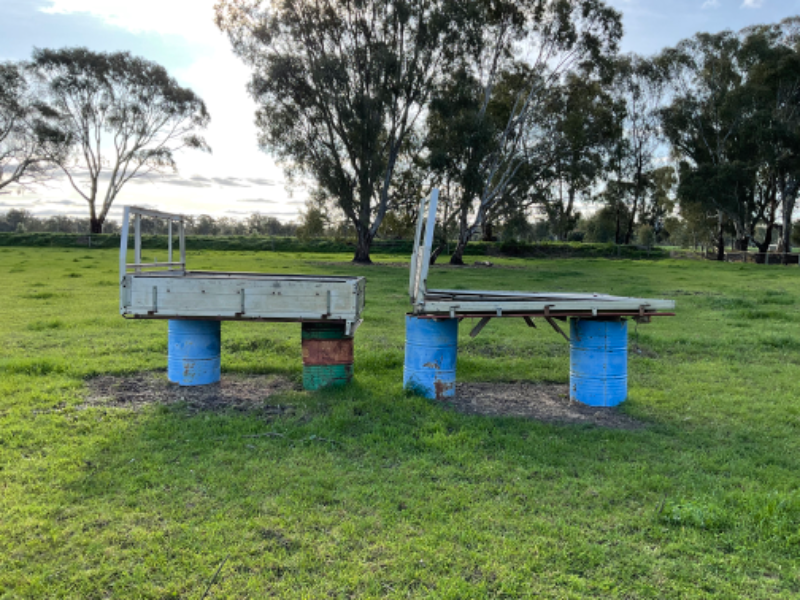 Lot 173 2 x Aluminium Ute Trays with 2 sets side gates AuctionsPlus
