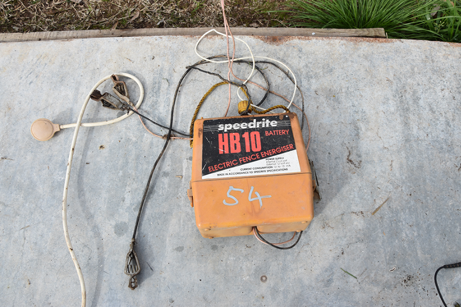 Lot 54 - Speedrite HB10 12V Electric Fence Unit | AuctionsPlus