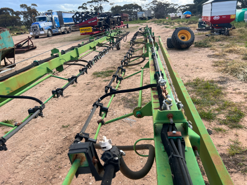 Lot 24 - Goldacre Ground Glider | AuctionsPlus