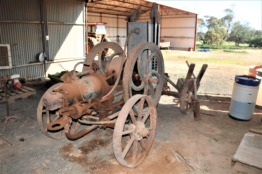 Lot 61 The Blackstone Oil Engineering. AuctionsPlus