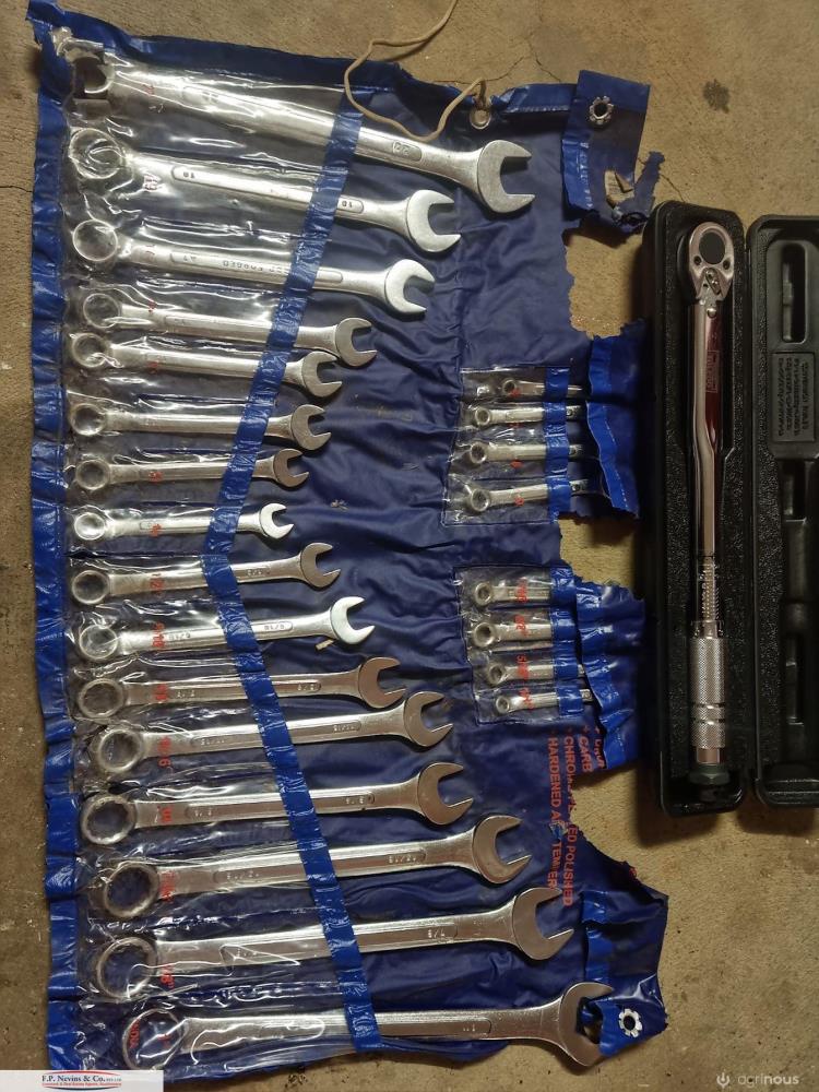 Lot 44 - TORQUE Wrench & Spanner Set | AuctionsPlus