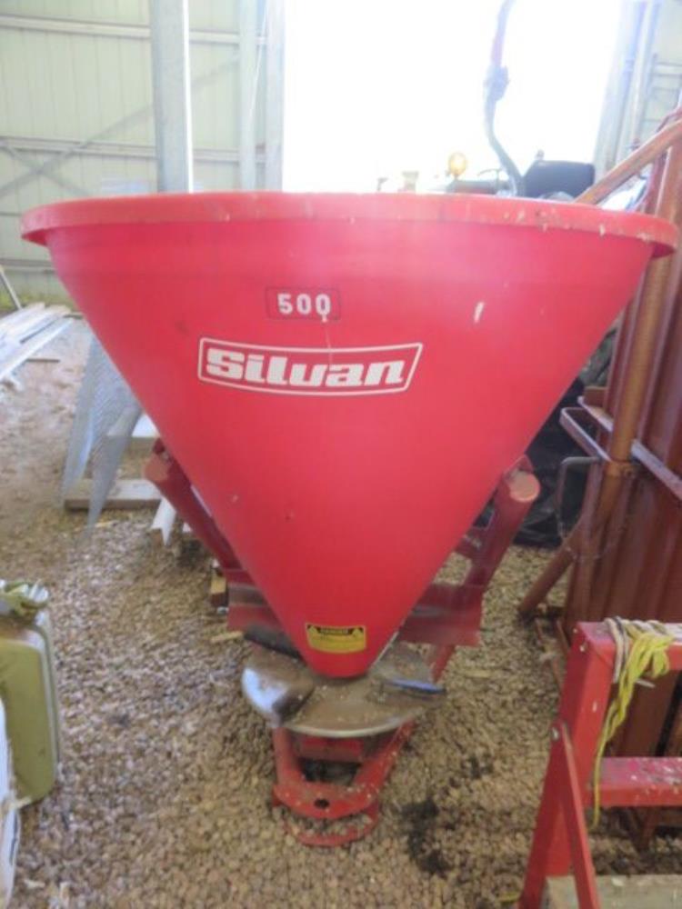 Lot 44 - Silvan 3pl 500kg Fertiliser Spreader | AuctionsPlus