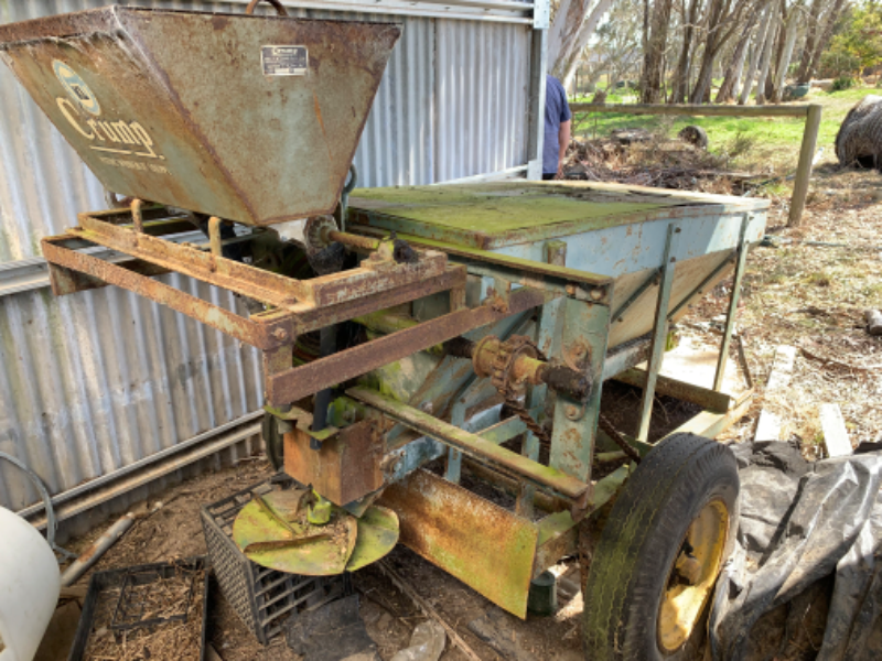Lot 38 Crump Spreader AuctionsPlus