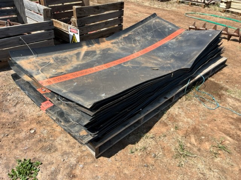 Lot 194A Hay Caps AuctionsPlus