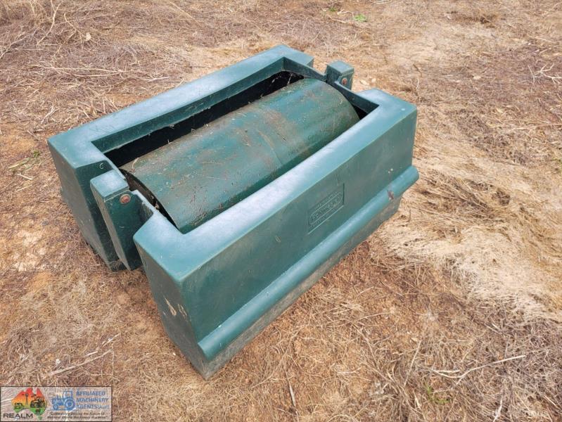 Lot 161 Livestock Mineral Lick Tub AuctionsPlus