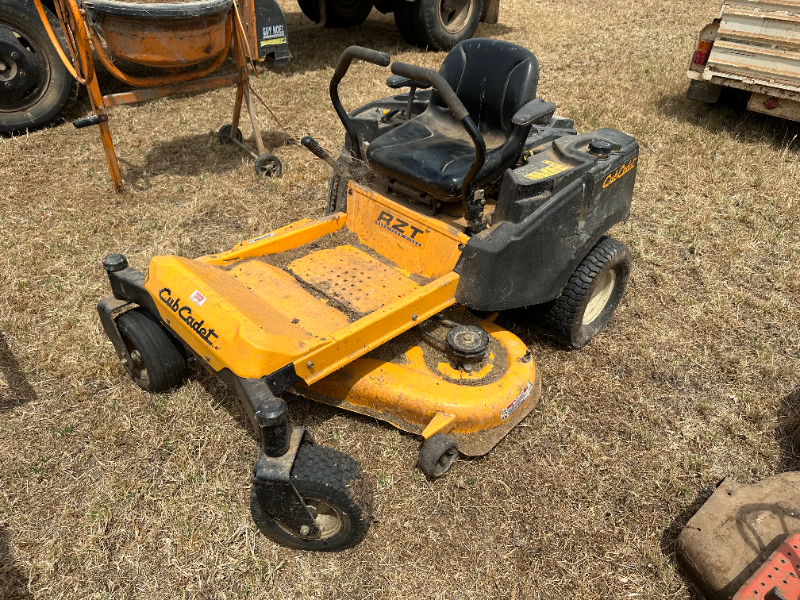 Lot 8 - Cub Cadet RZT zero turn mower | AuctionsPlus