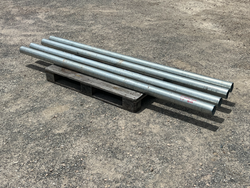 Lot 59 4 X STRAINER POSTS AuctionsPlus