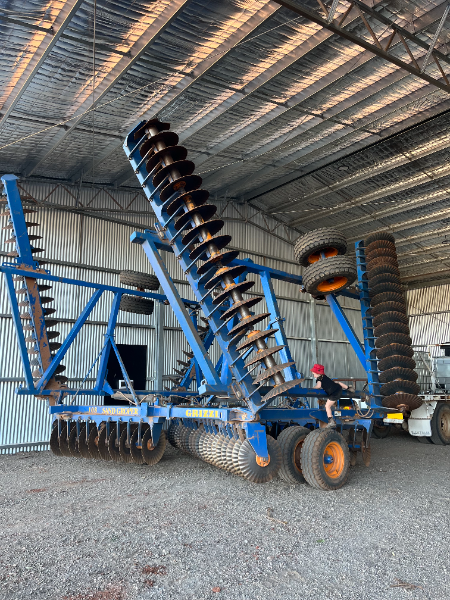 Lot 96 - Grizzly Plough (2014) | AuctionsPlus