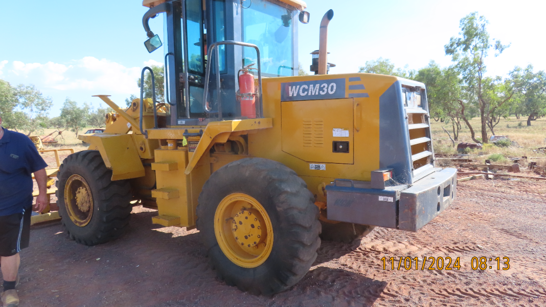 Lot 10 - WCM30 Loader | AuctionsPlus
