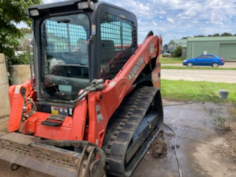 Lot 6 - 2020 Kubota SVL75-2C Wide Track Skid Steer | AuctionsPlus