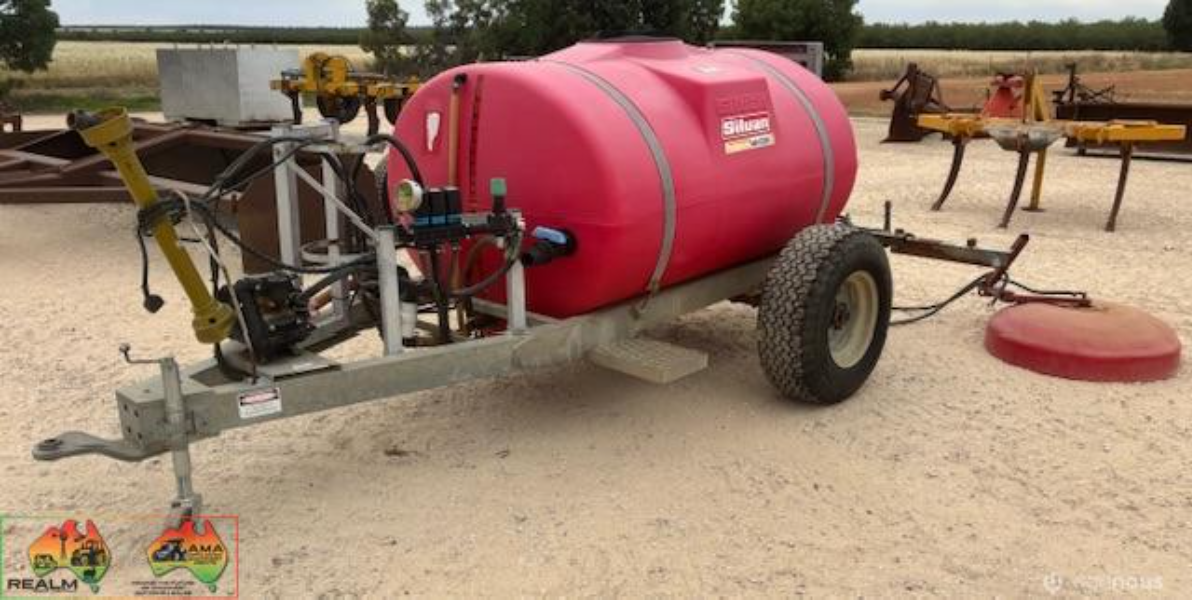 Silvan Sprayers Lot 18 - Silvan 2,000 lt Herbicide Sprayer Very good condition ...