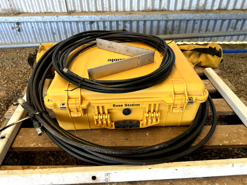 Lot 20 TRIMBLE BASE STATION AuctionsPlus