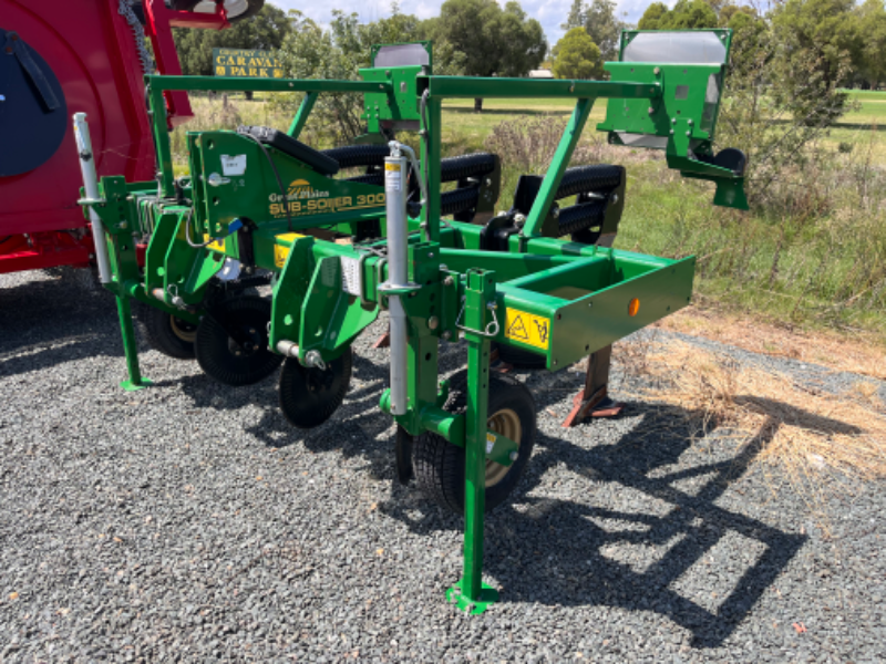 Lot 14 - Ripper | AuctionsPlus