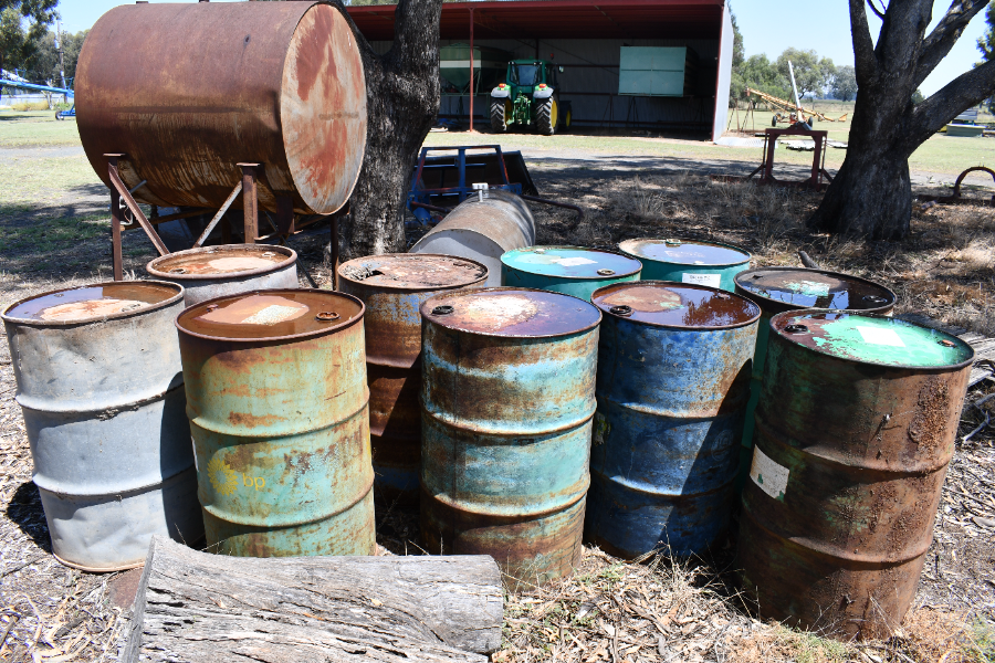 Lot 198 10x used 44 gallon drums AuctionsPlus