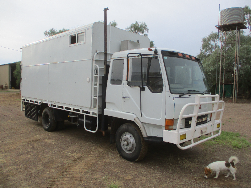 Lot 15 - MITSUBISHI FK415 TRUCK | AuctionsPlus