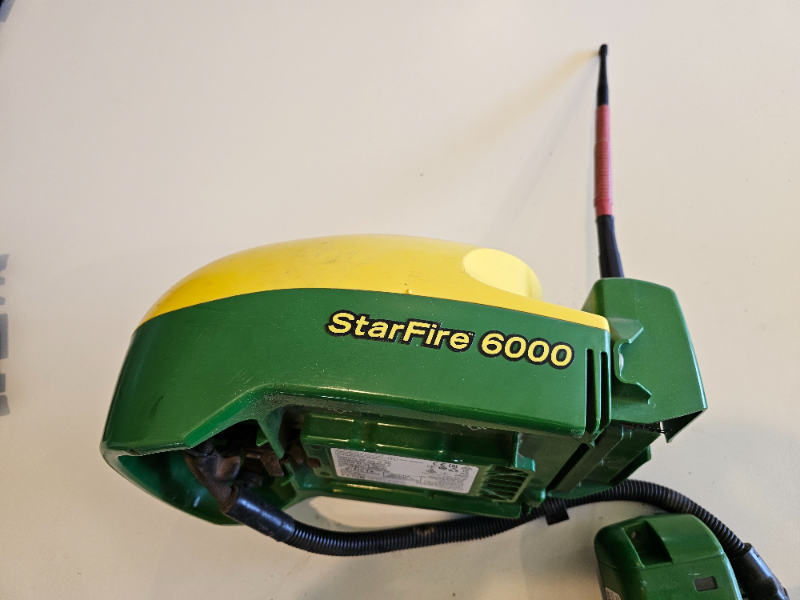 John Deere SF6000 GPS Receiver with RTK activation with 450 & 900Mhz ...