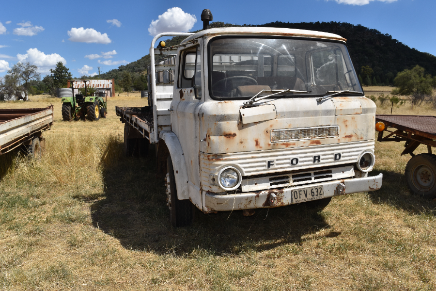 Lot 34 - Ford D Series truck | AuctionsPlus