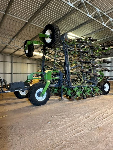 Lot 20 - 2021 Boss Engineering 40 Ft Bridge Trailing Planter Frame ...