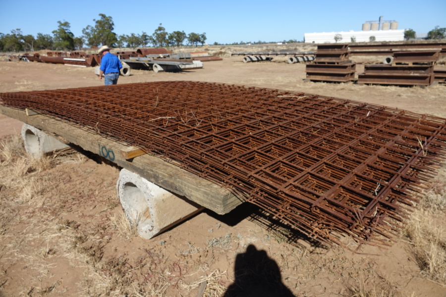 Lot 100 - 20 X 280 CONCRETE REO MESH | AuctionsPlus