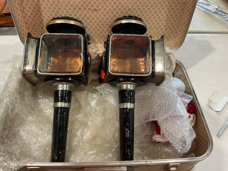 Lot 13 - Heavy Large Coach/Delivery Lamps | AuctionsPlus