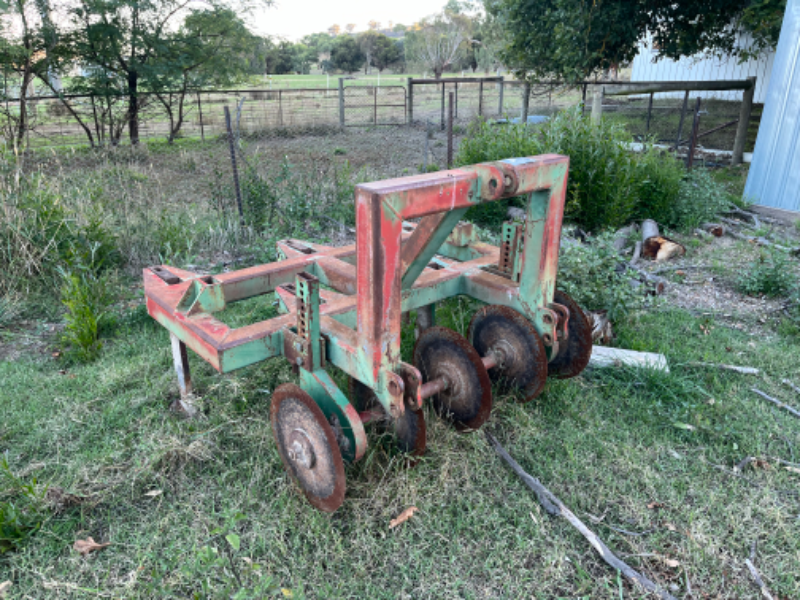 Lot 30 - Deep Ripper | AuctionsPlus