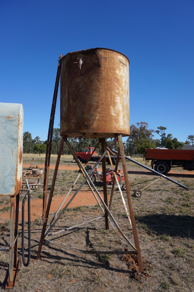 Lot 40 - Fuel tank 250 Gallon on stand | AuctionsPlus
