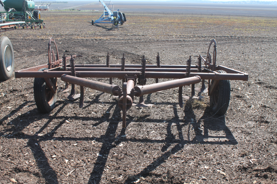 Lot 22 - Scarifier | AuctionsPlus
