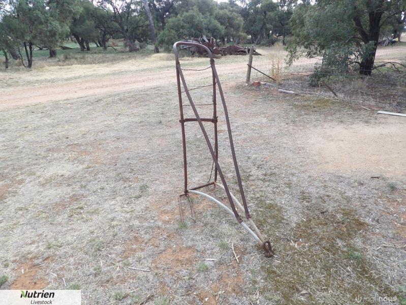 Lot 33 - Vintage Bag loader | AuctionsPlus