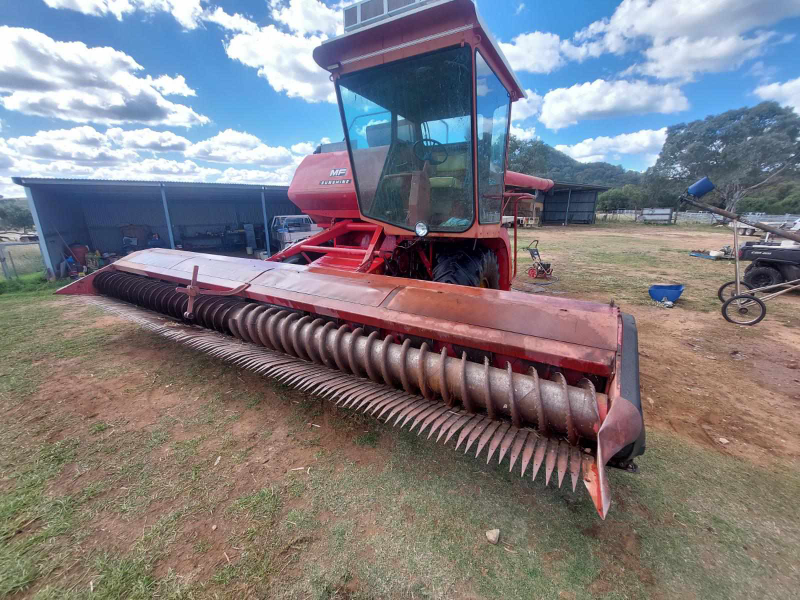 Lot 52 - MASSEY FERGUSON 542 HEADER | AuctionsPlus