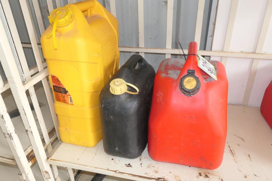 Fuel Container Types Lot 204 - Assorted Fuel Containers | AuctionsPlus