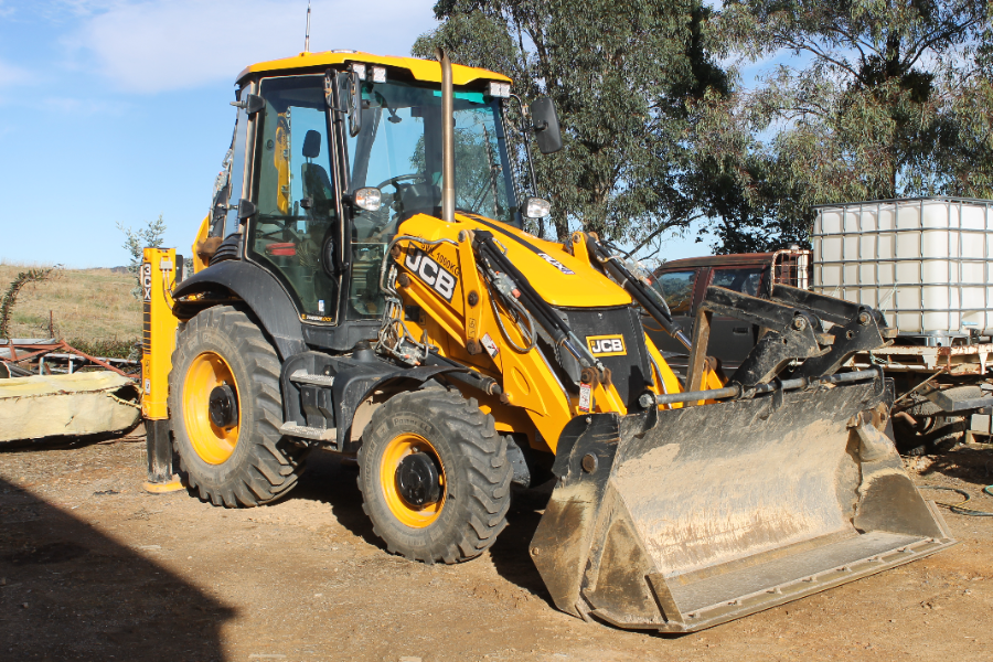 Lot 120 - JCB 3CX Backhoe Loader Sitemaster Plus | AuctionsPlus