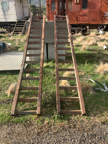 LOT 113 - Loading Ramps. | AuctionsPlus