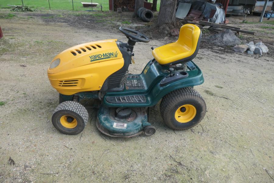 Yardmaster Riding Mower Lot 21 - Yardman Ride-On Mower | AuctionsPlus